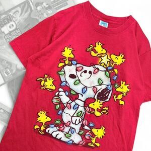 Vintage Red Peanuts Snoopy & Woodstock Christmas Lights Graphic Tee